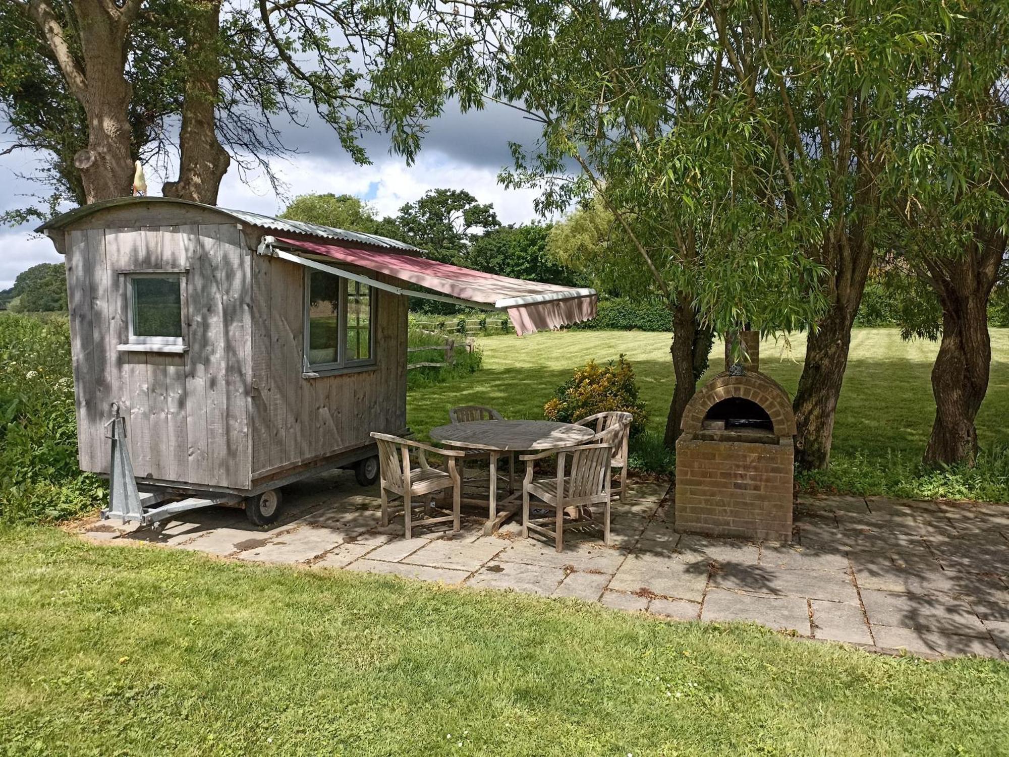 The Oast By Bloom Stays Newenden エクステリア 写真
